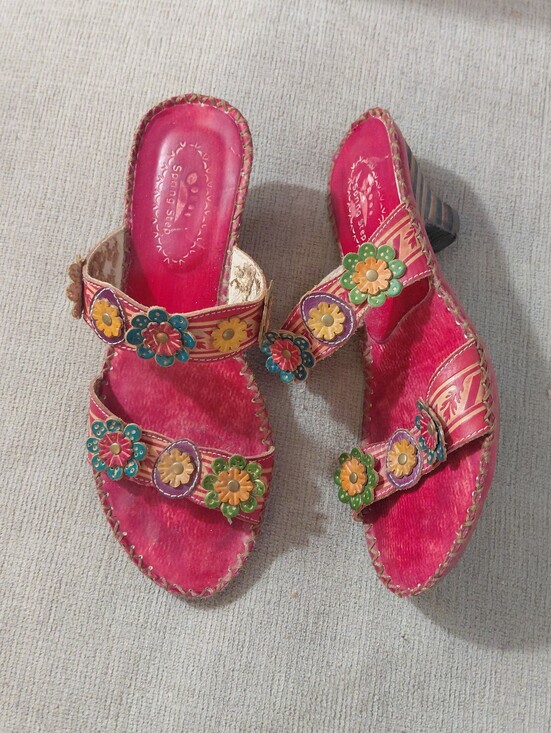 Spring Step Shoes - Spring Step Red Floral Leather Slide Kitten Heel Sandals Size 9